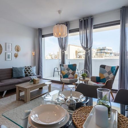Livia Studio Apartment In Ларнака Екстер'єр фото