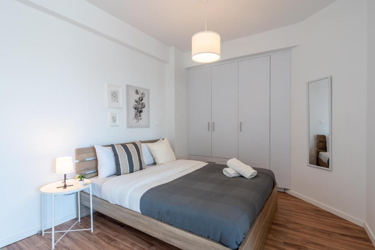 Livia Studio Apartment In Ларнака Екстер'єр фото