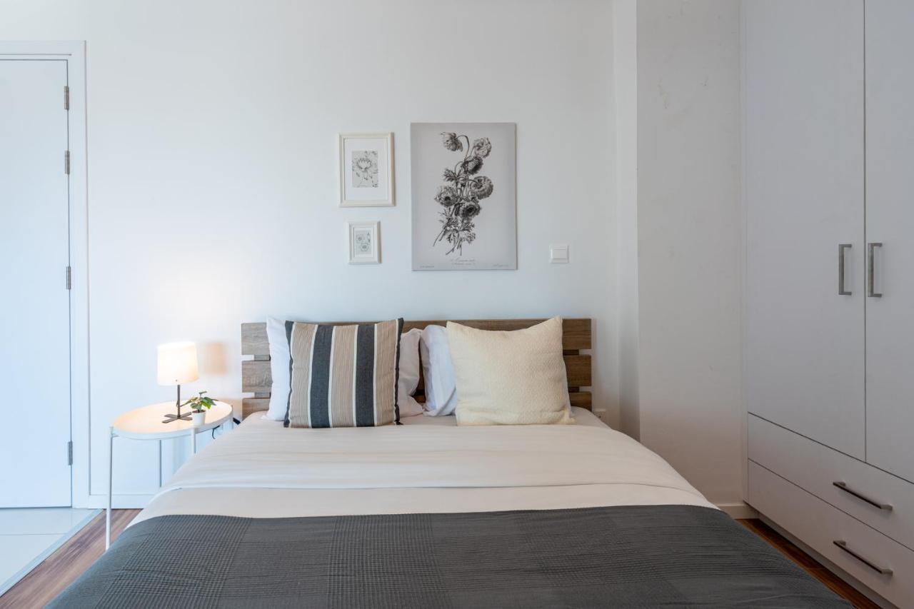Livia Studio Apartment In Ларнака Екстер'єр фото